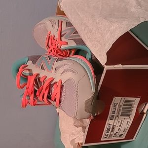 New Balance KJ790GNY Youth Running Shoe 3½W